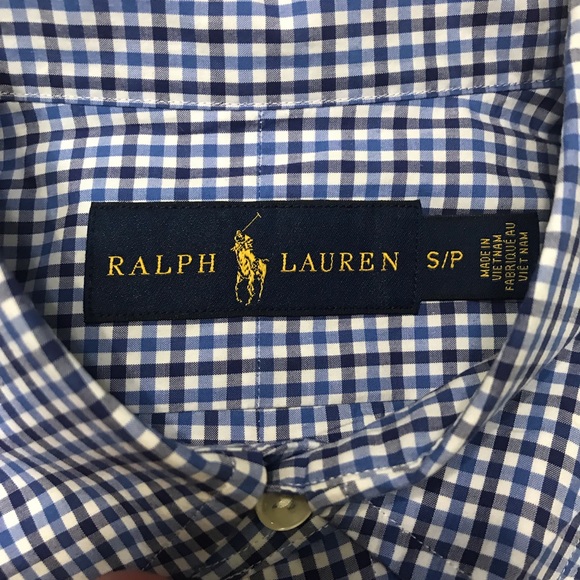 LIKE NEW Ralph Lauren button down shirt. Size S. - Picture 4 of 5